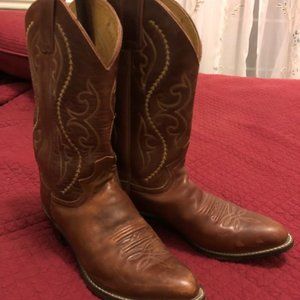 Justin Cowboy Boots - Size 8.5 - lots of two-steps left!